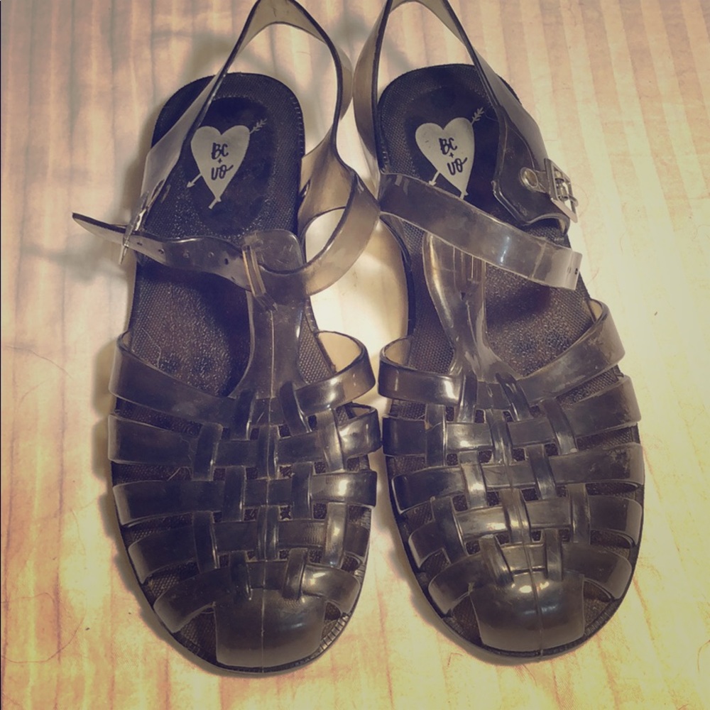 URBAN OUTFITTERS jelly shoes